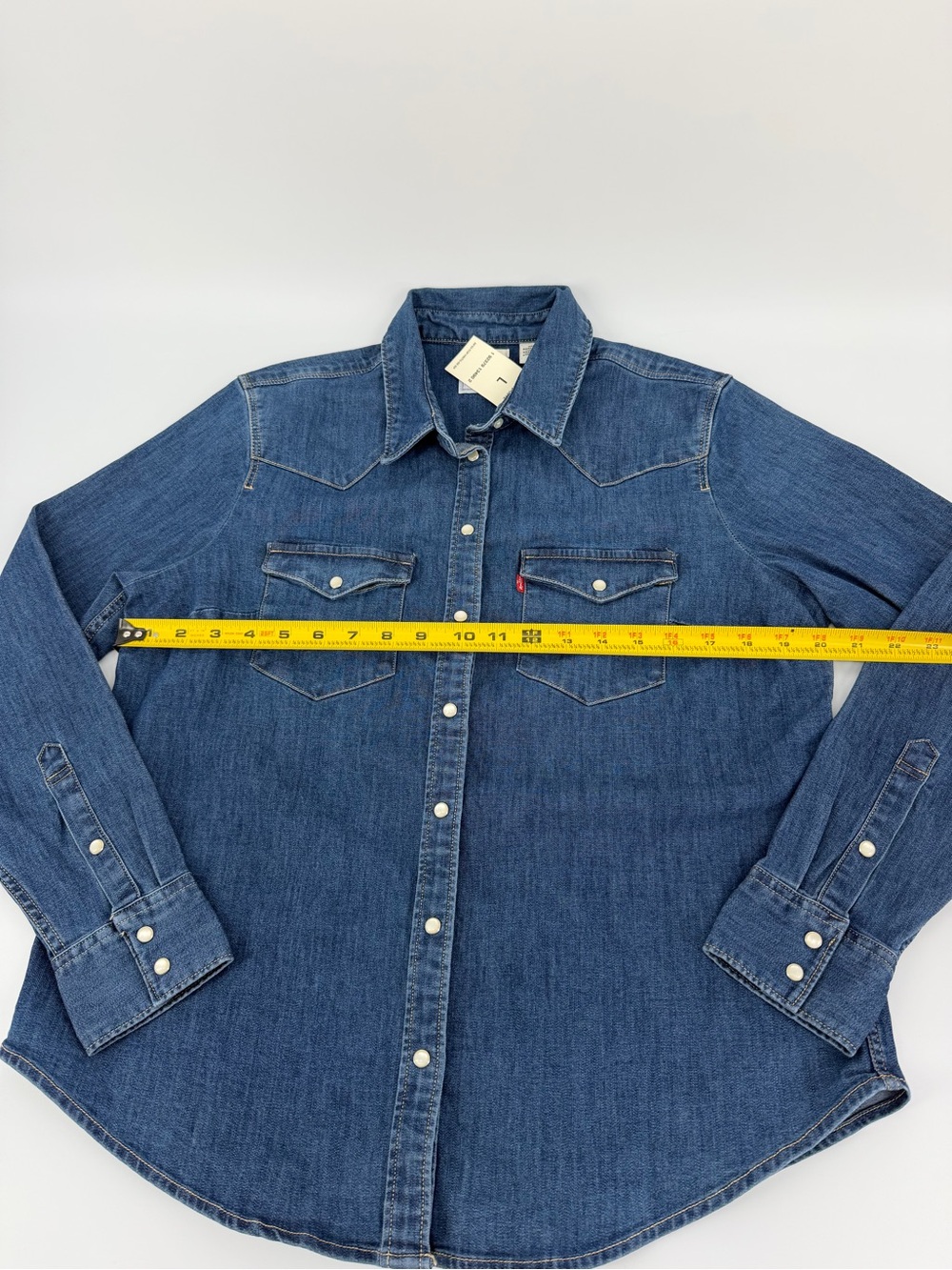 Levi’s Ultimate Western Denim Shirt Womens L Blue Stretch Pearl Snap NWT - Picture 15 of 16